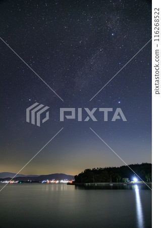 Autumn starry sky in Setouchi: The setting Cygnus and the Milky Way Autumn starry sky in Setouchi: The setting Cygnus and the Milky Way 116268522