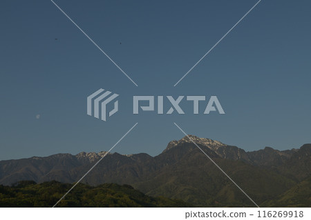 The moon hanging over the Southern Alps The moon hanging over the Southern Alps 116269918