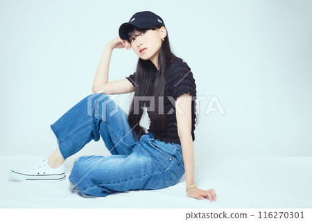 夏季女大學生肖像 夏季女大學生肖像 116270301