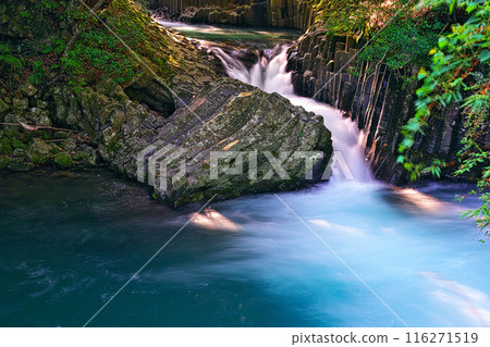 初夏遇見瀑布 116271519