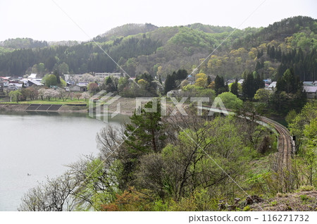 Spring in Yuda, Kitakami Line Railway Bridge 116271732