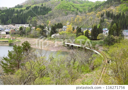 Spring in Yuda, Kitakami Line Railway Bridge 116271756