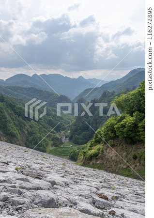 從南合基水壩看到的山景 從南合基水壩看到的山景 116272896