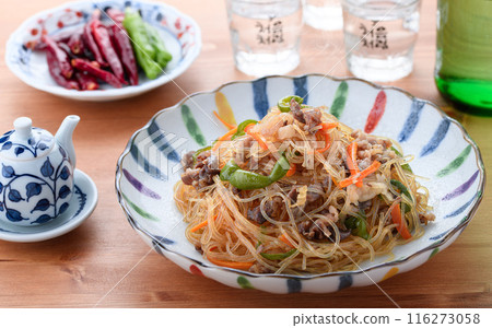 Japchae，韓國傳統菜餚，炒粉絲（配菜） 116273058