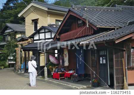 京都大原三千院的參道，有點懷舊的景象 116273451