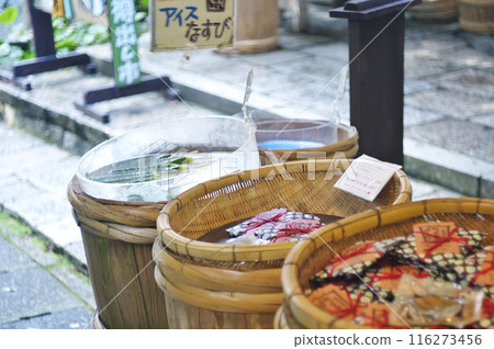 京都大原三千院的參道,有點懷舊的景象 京都大原三千院的參道,有點懷舊的景象 116273456
