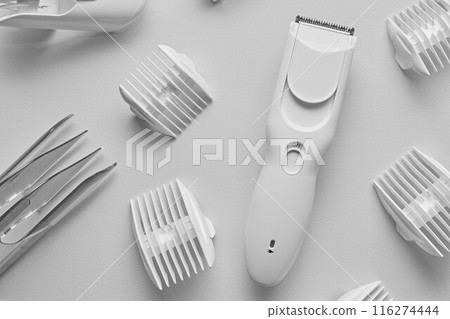 White hair clipper and attachments White hair clipper and attachments 116274444