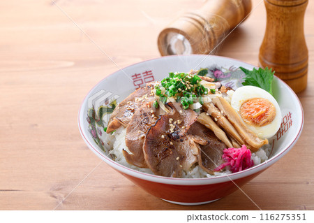 叉燒碗是拉麵店的標配，也是在家就能輕鬆製作的人氣碗菜 116275351