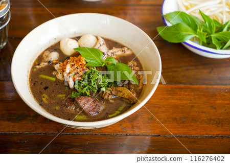 Thai boat noodles with pork 116276402