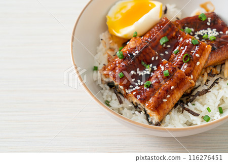 eel rice bowl or unagi rice bowl 116276451