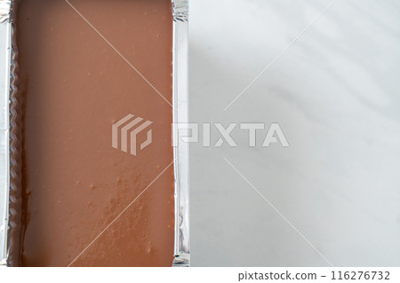 Chocolate Cake with Soft Ganache 116276732