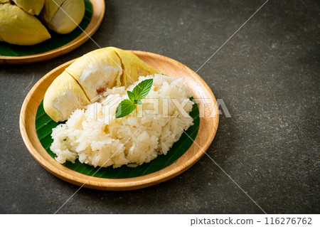 Durian sticky rice on plate 116276762