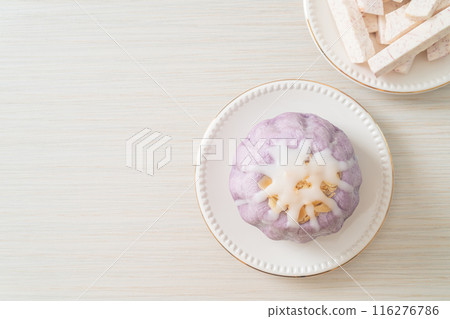 taro bun with white sugar cream and nut 116276786