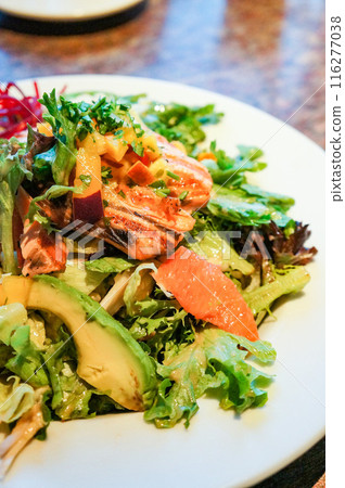 Healthy avocado and salmon salad 116277038