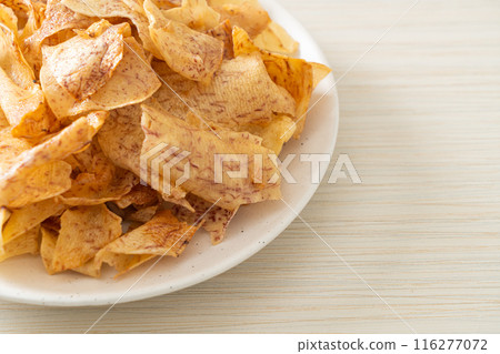 Crispy Sweet Taro Chips - snack Crispy Sweet Taro Chips - snack 116277072