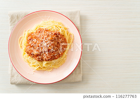 pork bolognese spaghetti with parmesan cheese pork bolognese spaghetti with parmesan cheese 116277763