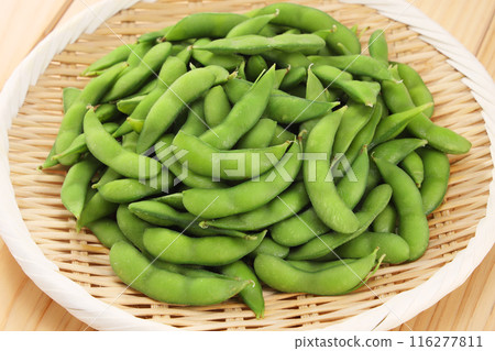 漏勺中的新鮮毛豆 漏勺中的新鮮毛豆 116277811