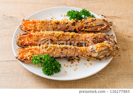 Fried Mantis Shrimp with Garlic Fried Mantis Shrimp with Garlic 116277865