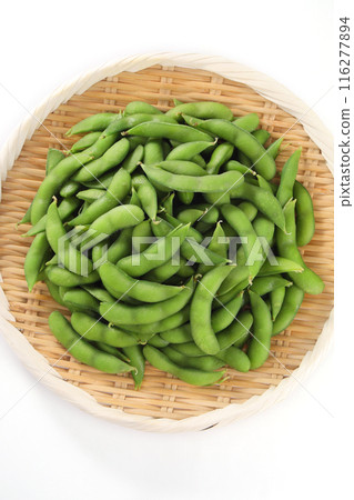 Fresh edamame beans in a colander Fresh edamame beans in a colander 116277894