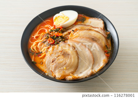 Ramen Noodles Spicy Tomyum Soup with Roast Pork 116278001