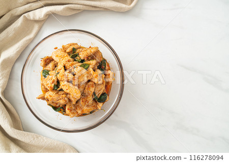 Stir Fried Chicken with Chili Paste 116278094