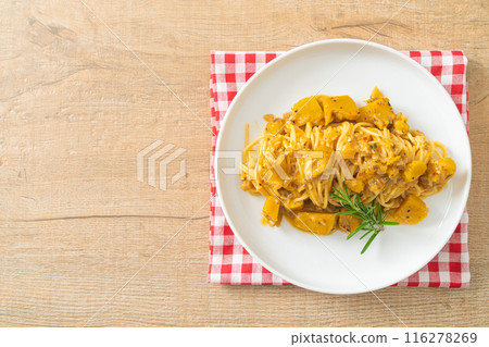 pumpkin spaghetti pasta alfredo sauce 116278269