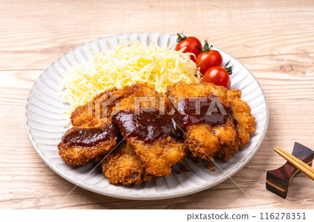 Bite-sized pork cutlet with tonkatsu sauce 116278351