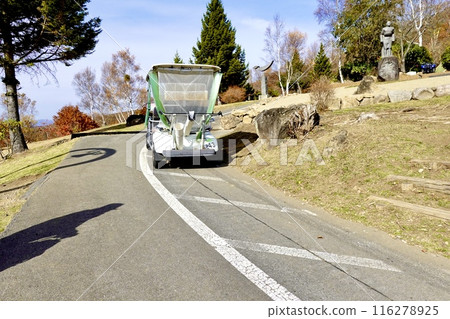 Fujimi Kogen Resort: Sky carts running on a special road in Fujimi Town, Suwa District, Nagano Prefecture 116278925
