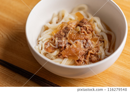 與烏冬面的肉烏冬面 與烏冬面的肉烏冬面 116279548
