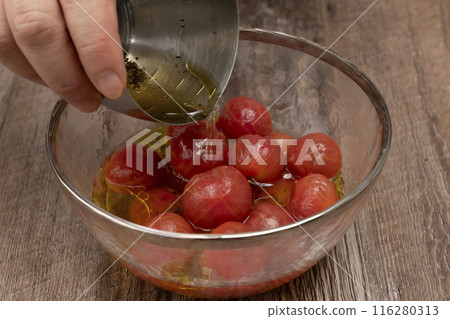 Marinated Cherry Tomatoes Mix the marinade 116280313