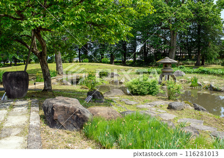 Inner garden of the former Ikeda family garden, Akita Prefecture 116281013