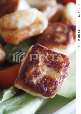 closeup of serve grilled Halloumi cheese. 116284702