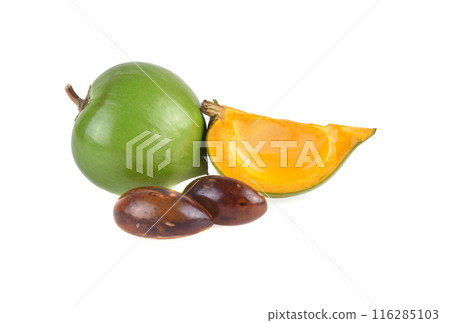 Egg fruit, Canistel, Yellow Sapote (Pouteria campechiana (Kunth) Baehni) isolated on white background 116285103