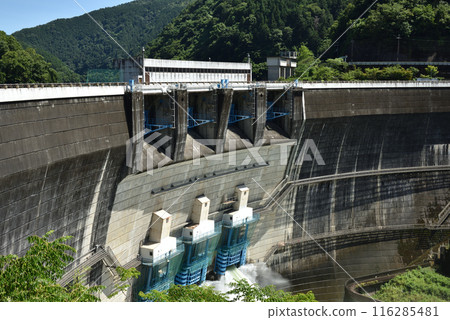 天瀨水壩正在從宇治放水 116285481