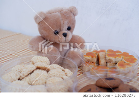 Kue Lebaran is an Assorted Indonesian specialty cookies for Eid al-Fitr or Eid Mubarak. such as Nastar, snow white, kaastengels and thumbprint cookies. Kue Lebaran is an Assorted Indonesian specialty cookies for Eid al-Fitr or Eid Mubarak. such as Nastar, snow white, kaastengels and thumbprint cookies. 116290273