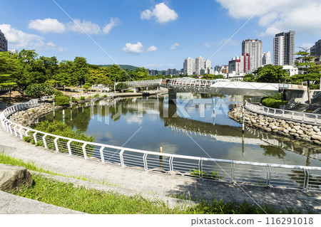 Beautiful view of the Heart of Love River in Kaohsiung, Taiwan. it was a reservoir for storing floodwater built by 2 manmade lakes. 116291018