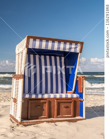 Roofed wicker beach chair 116291868