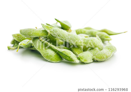 Green edamame pods. Fresh soybeans isolated on white background. Green edamame pods. Fresh soybeans isolated on white background. 116293968