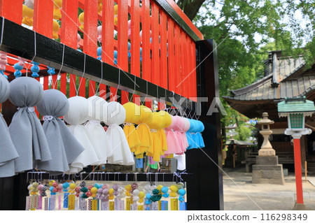 神社裡展示著許多輝照僧 116298349