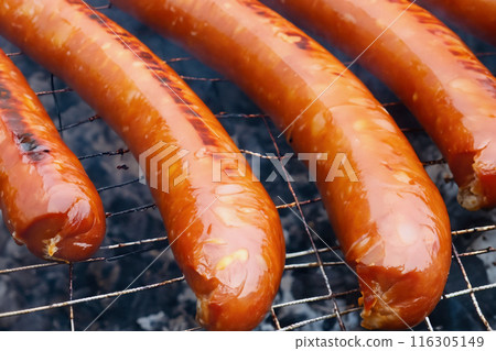 Grilled Frankfurt 116305149