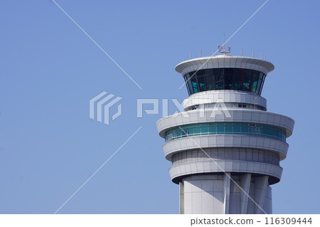 羽田機場控制塔在天空中閃閃發光 羽田機場控制塔在天空中閃閃發光 116309444