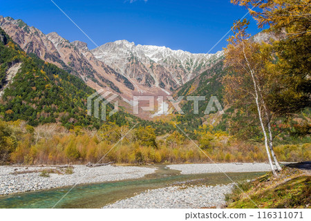 Spectacular views of Kamikochi [Autumn 2023] A panoramic view of the Hotaka mountain range from Konashidaira Campsite 116311071