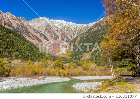 Spectacular views of Kamikochi [Autumn 2023] A panoramic view of the Hotaka mountain range from Konashidaira Campsite 116311077