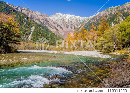 Spectacular views of Kamikochi [Autumn 2023] A panoramic view of the Hotaka mountain range from around Kappa Bridge 116311953