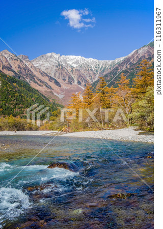 Spectacular views of Kamikochi [Autumn 2023] A panoramic view of the Hotaka mountain range from around Kappa Bridge 116311967