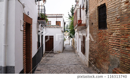 Albaicin: Narrow alleys in the residential area [Granada, Spain] 116313740