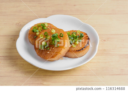 daikon steak 116314688