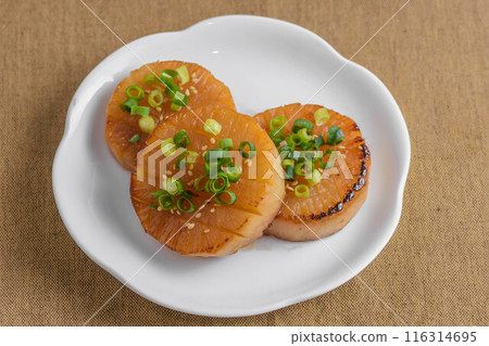 daikon steak daikon steak 116314695