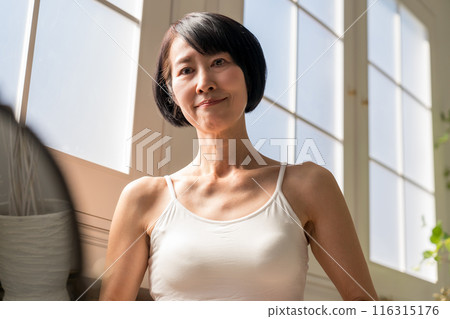 女生 女孩 女性 116315176