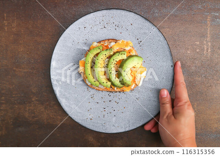 bread with egg and avocado topping bread with egg and avocado topping 116315356